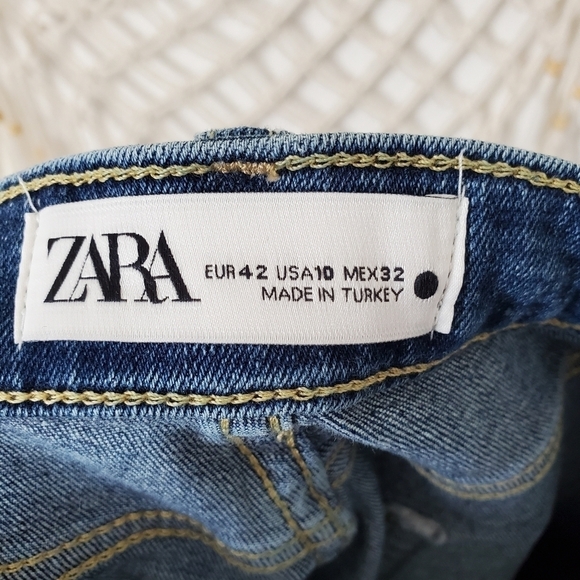 Zara The Low Rise Bootcut Jeans Blue Button Fly Frayed Hem Size 10 NWT - Picture 11 of 13